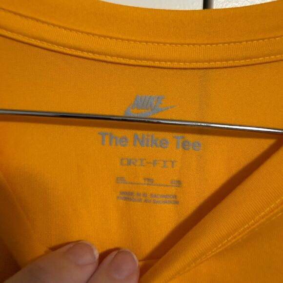 Nike North Dakota State Bison Football Shirt Men’s XXL Gold Polyester NWT - Picture 3 of 8